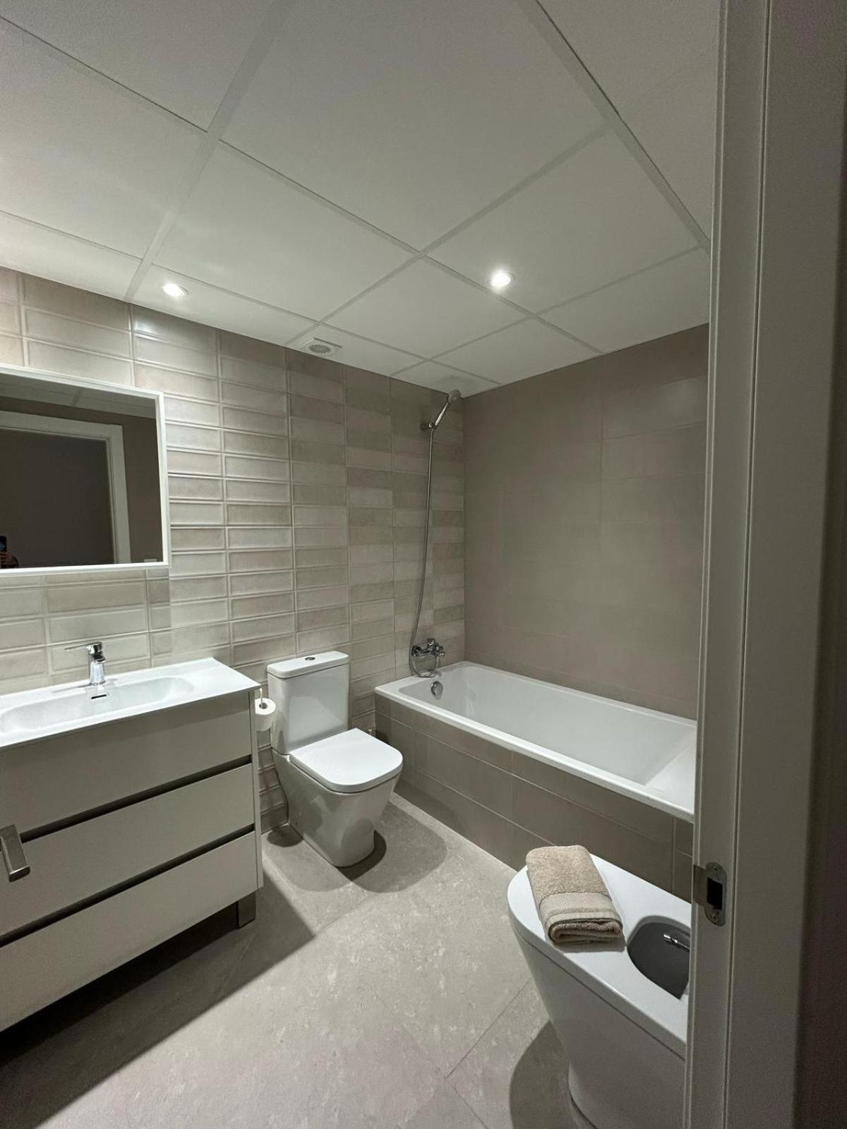 Apartamentos Corteingles Castellon By Tucasanlaplaya Castellón de la Plana Kültér fotó